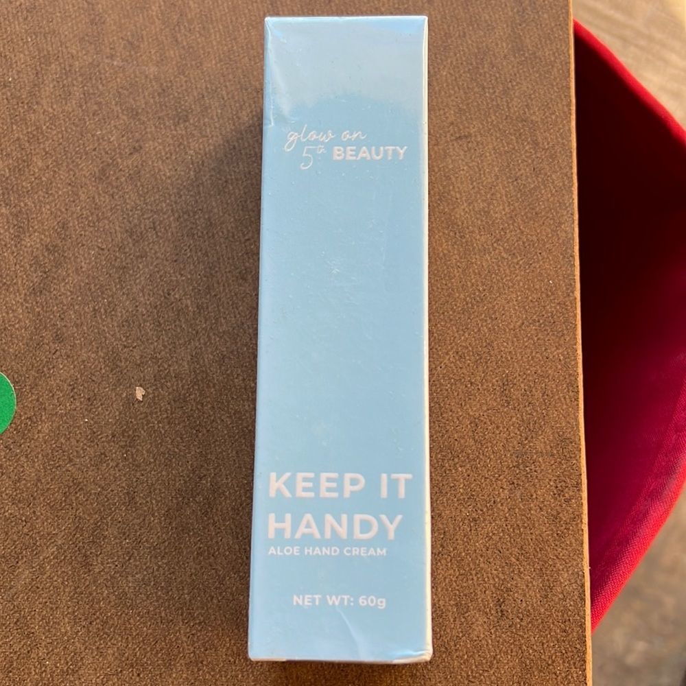 Glow on 5th beauty keep it handy aloe hand cream
